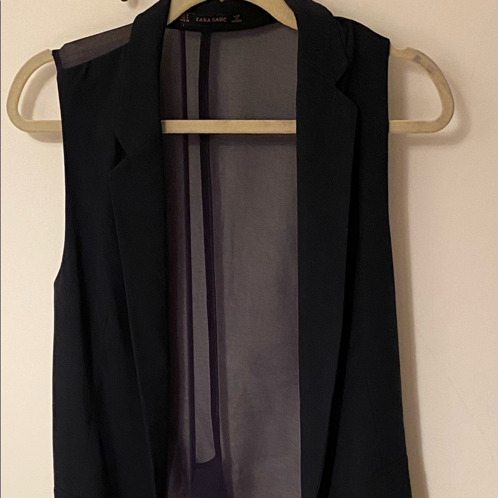 Zara navy lightweight vest. Size small